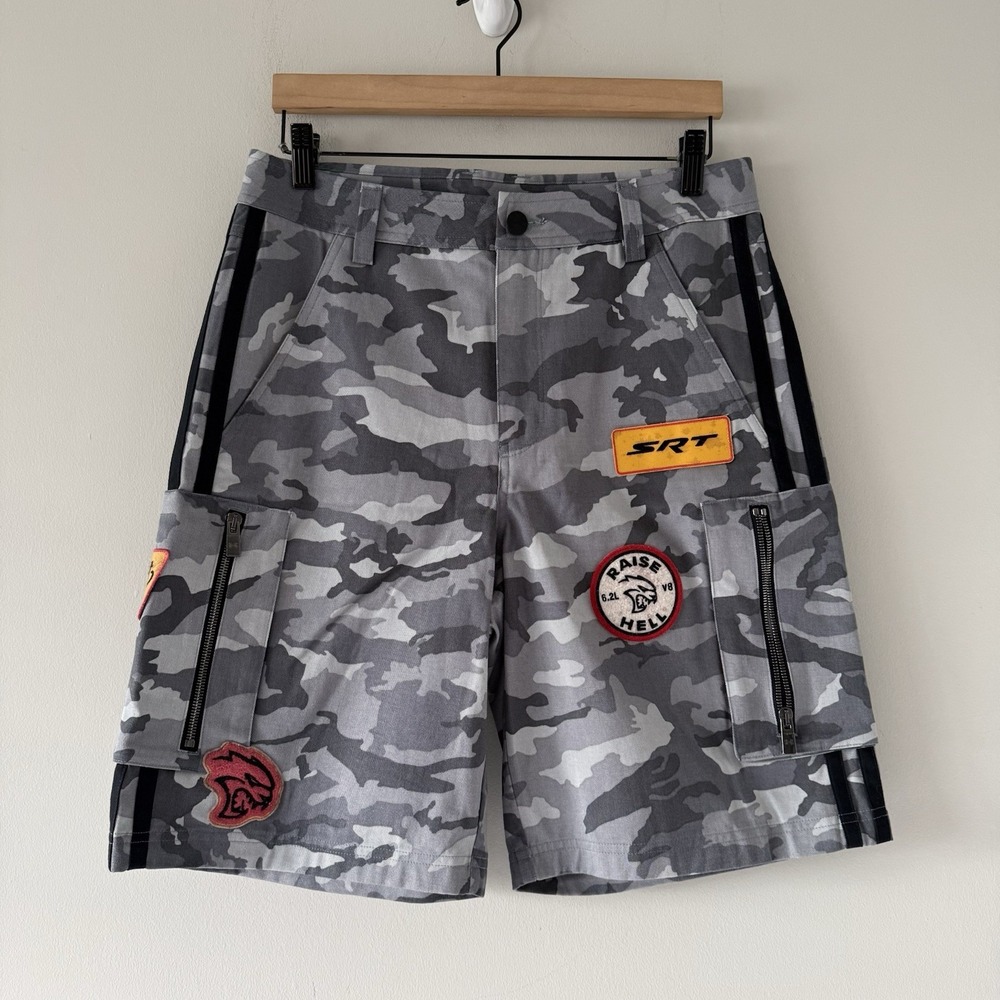 Under Armour Dodge SRT Hellcat Camo Cargo Shorts Mens Medium Cotton Twill Gray
